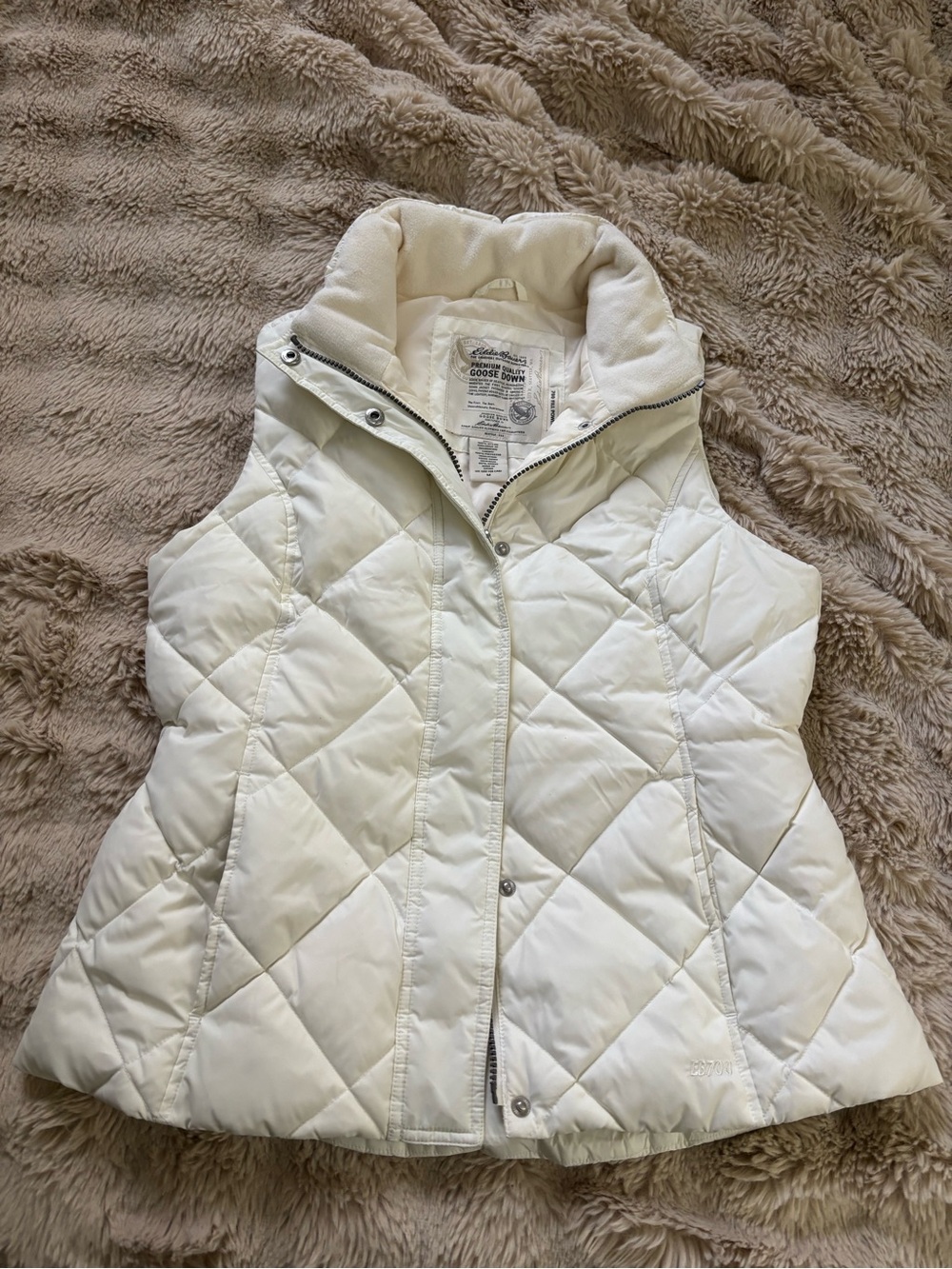 Eddie Bauer White Quilted Diamond 700 Fill Goose Down Soft Cozy Puffer Vest